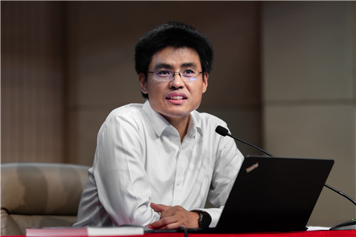 1631840066037097652.jpg 陈煜波老师讲党课.jpg