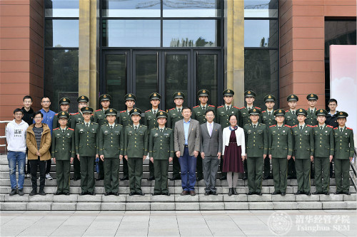 1571818220941019276.jpg 到场师生和武警官兵合影_meitu_5.jpg