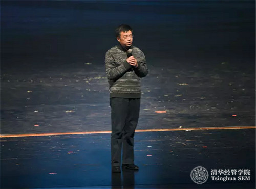 3 史宗恺教授为冬情致辞并献唱圣诞歌曲.webp_meitu_5.jpg